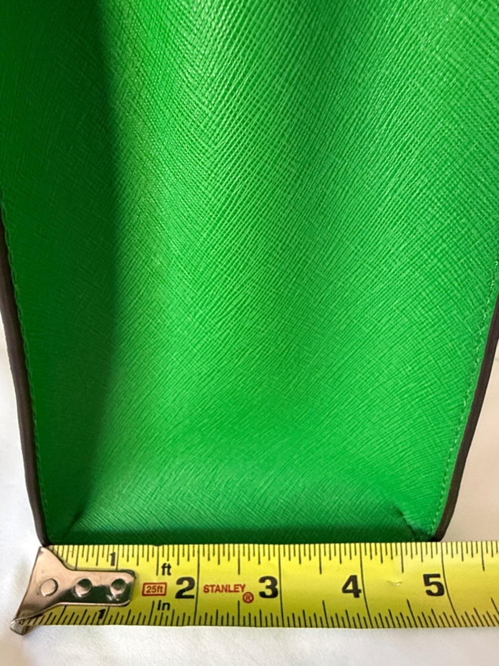 Michael Kors Emerald Green Saffiano Satchel with Gold Hardware - Picture 3 of 5